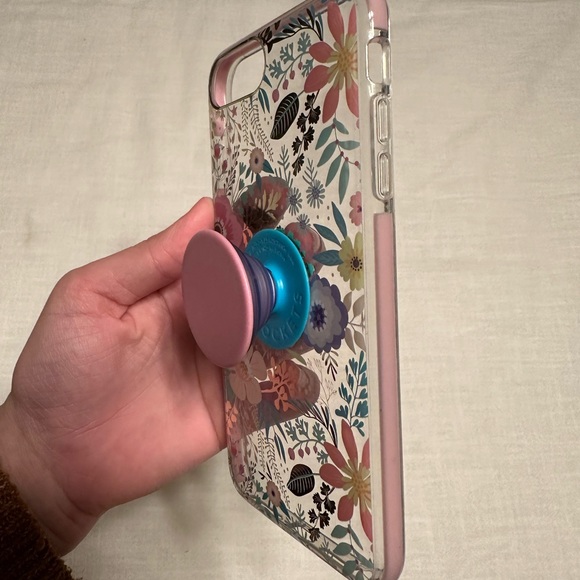 iPhone 8+ case with pop socket - Picture 2 of 3